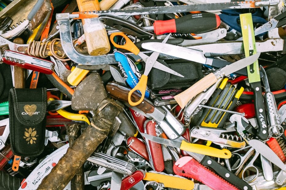 assorted-type hand tool lot